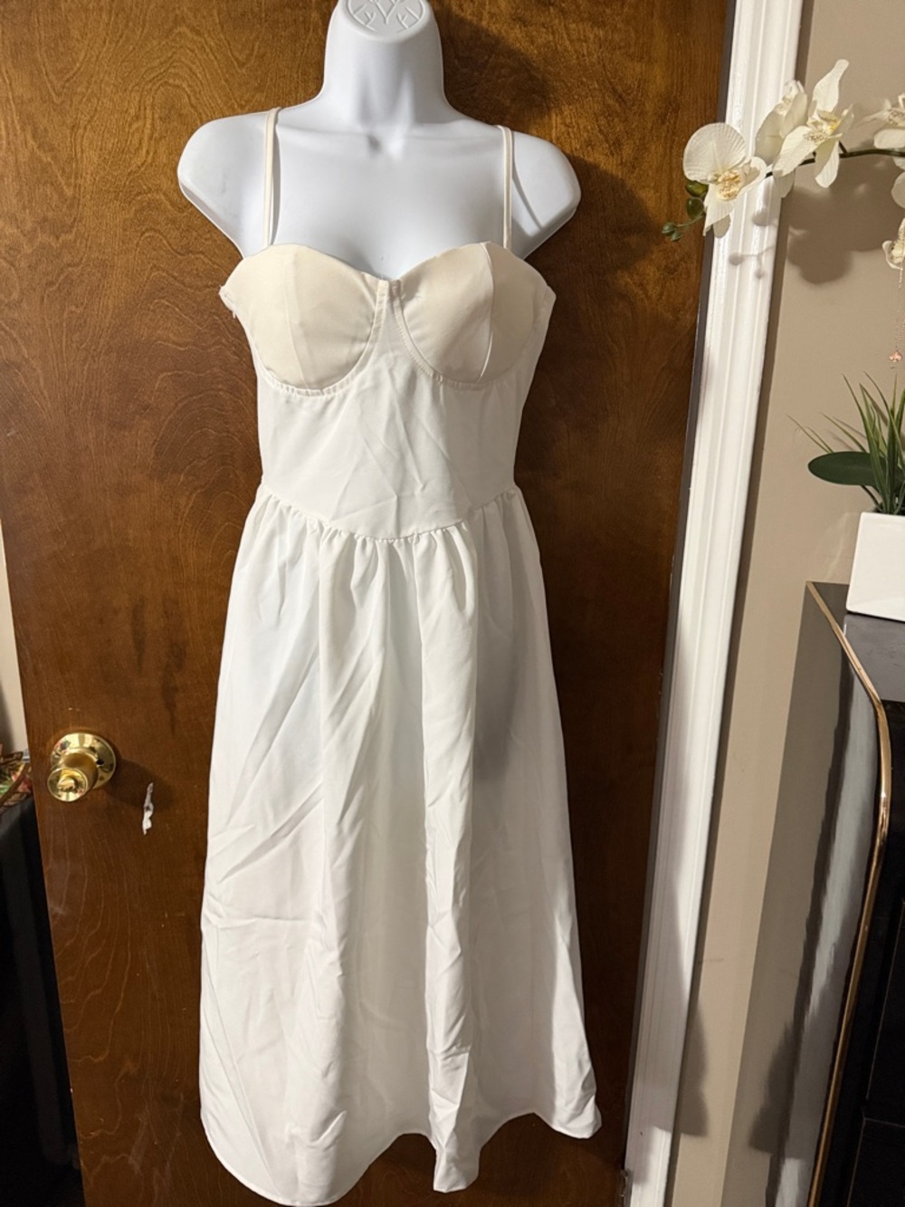 Women’s Cream Spaghetti-Strap Midi Dress